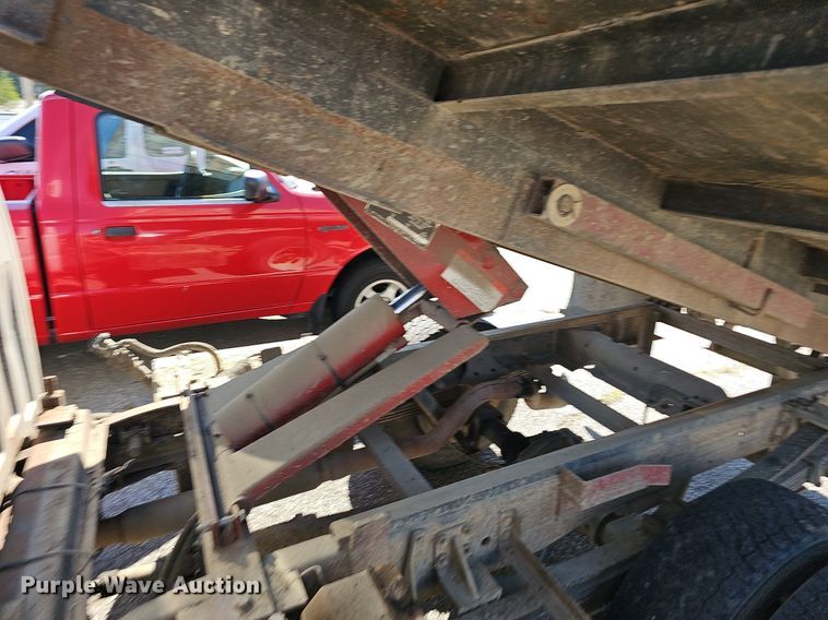 image for item LE9746 1992 Chevrolet C3500  dump flatbed pickup truck