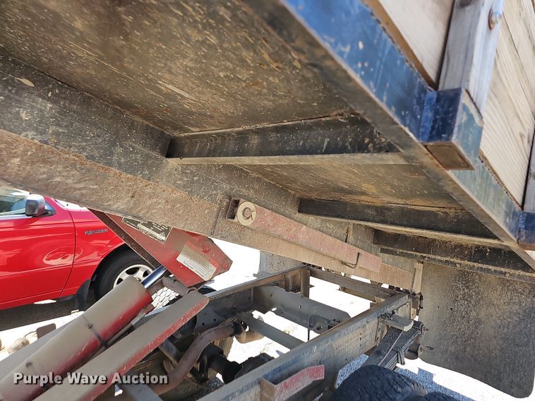 image for item LE9746 1992 Chevrolet C3500  dump flatbed pickup truck