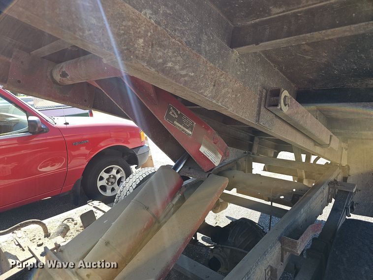 image for item LE9746 1992 Chevrolet C3500  dump flatbed pickup truck