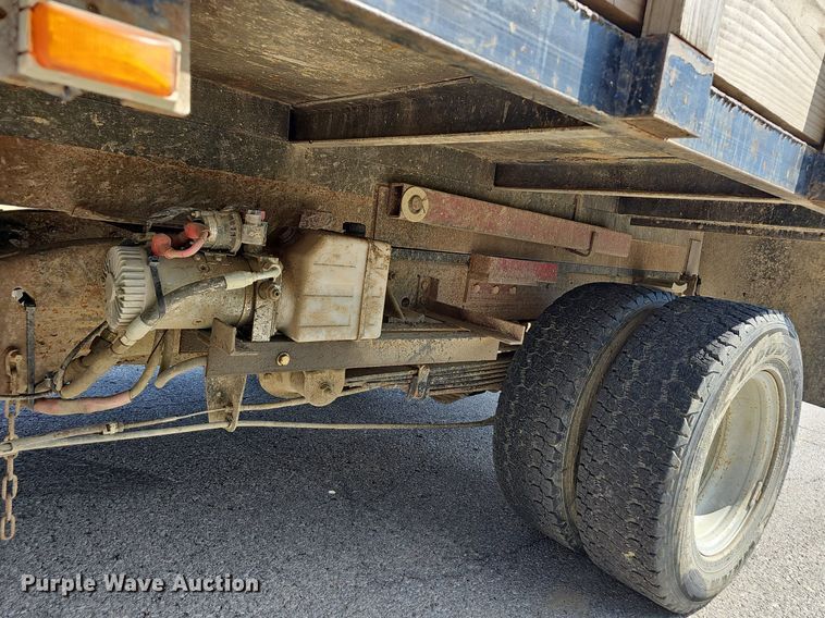 image for item LE9746 1992 Chevrolet C3500  dump flatbed pickup truck