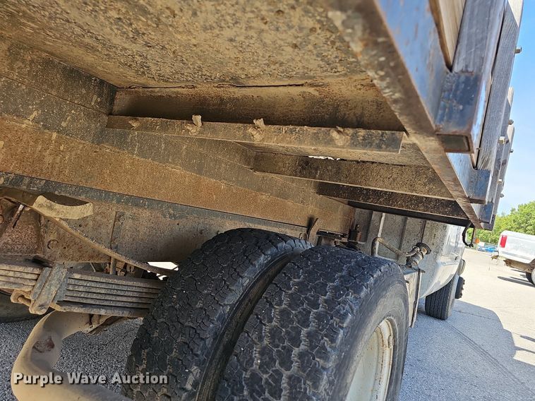 image for item LE9746 1992 Chevrolet C3500  dump flatbed pickup truck