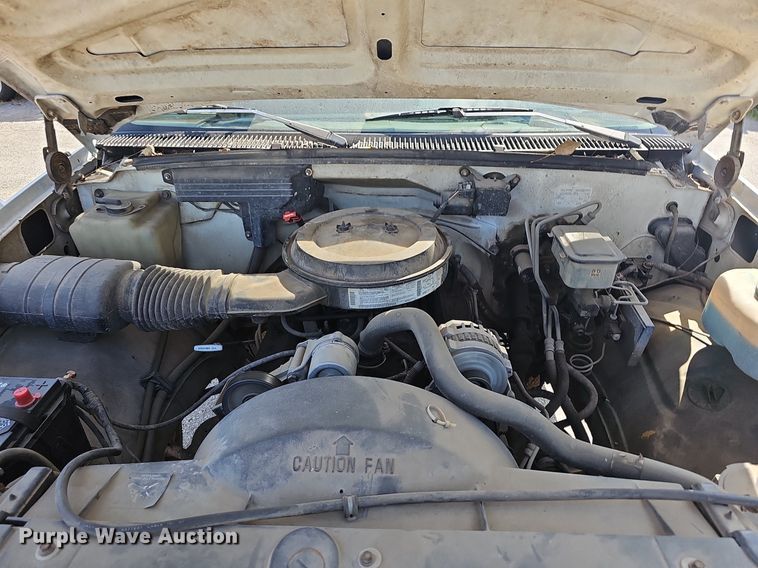 image for item LE9746 1992 Chevrolet C3500  dump flatbed pickup truck