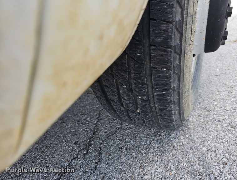 image for item LE9746 1992 Chevrolet C3500  dump flatbed pickup truck