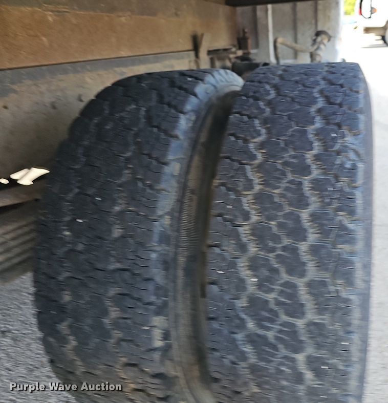 image for item LE9746 1992 Chevrolet C3500  dump flatbed pickup truck