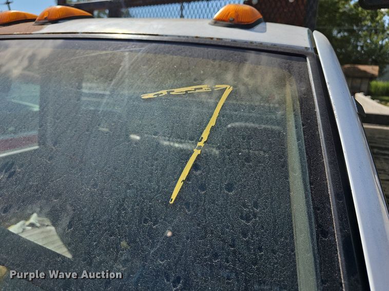 image for item LE9746 1992 Chevrolet C3500  dump flatbed pickup truck