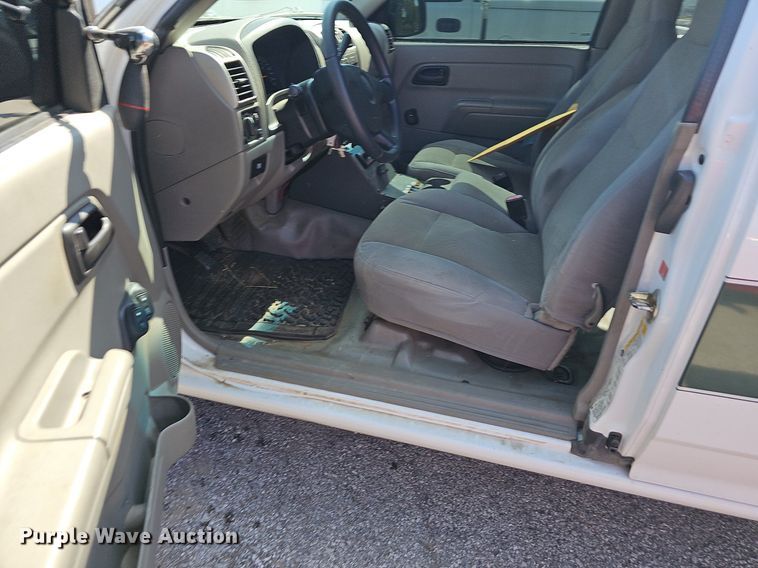 image for item LE9747 2007 Chevrolet Colorado  Ext. Cab pickup truck