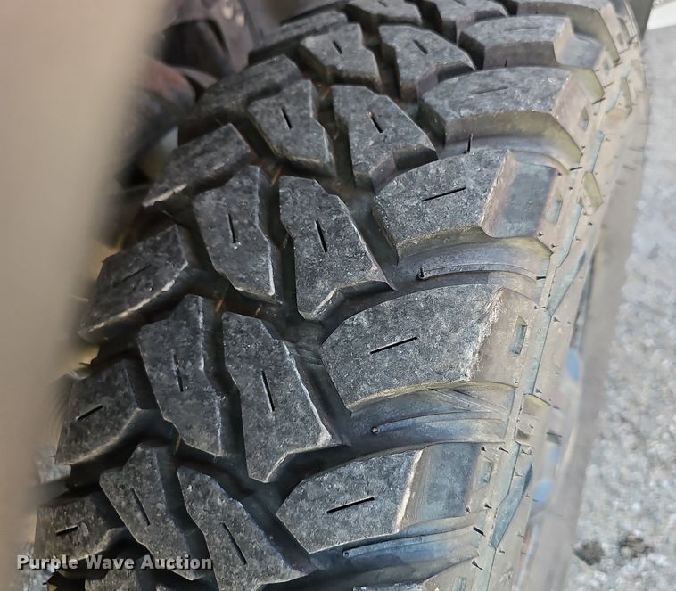 image for item LE9747 2007 Chevrolet Colorado  Ext. Cab pickup truck