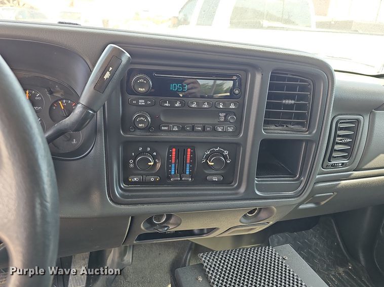 image for item LE9748 2007 Chevrolet Silverado 1500  Crew Cab pickup truck