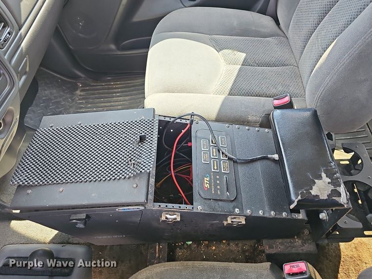 image for item LE9748 2007 Chevrolet Silverado 1500  Crew Cab pickup truck