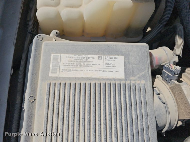 image for item LE9748 2007 Chevrolet Silverado 1500  Crew Cab pickup truck