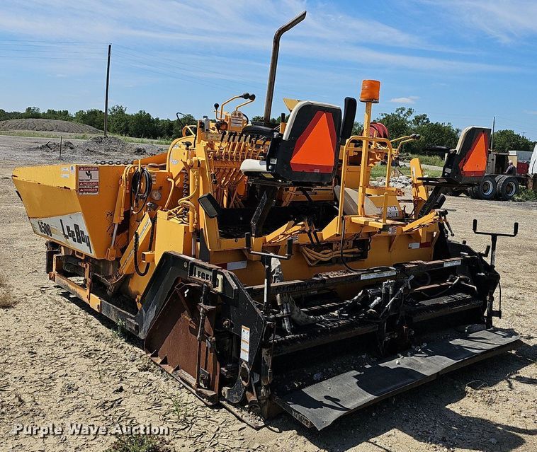 image for item LE9750 LeeBoy L8500T  paver