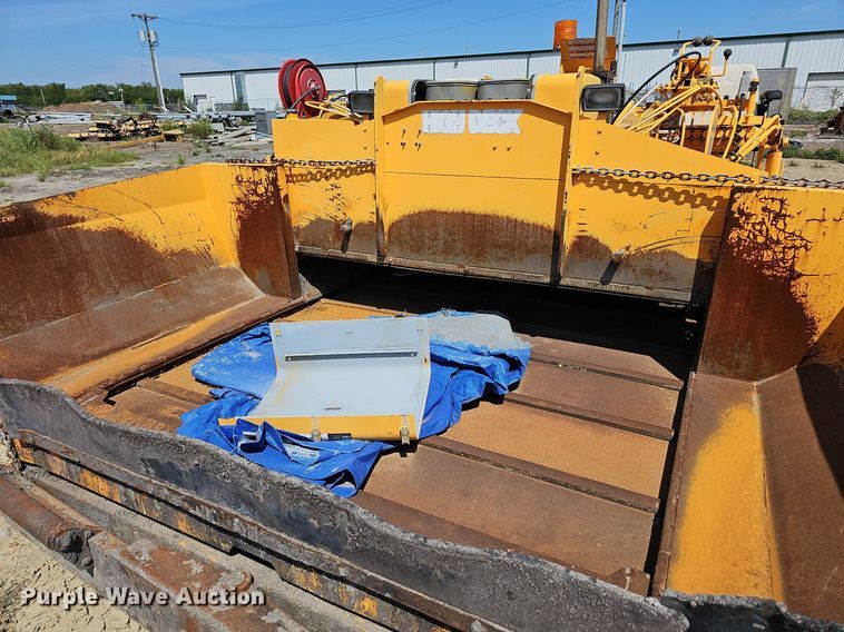 image for item LE9750 LeeBoy L8500T  paver