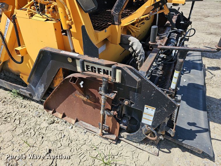 image for item LE9750 LeeBoy L8500T  paver