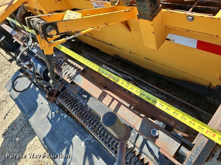 image for item LE9750 LeeBoy L8500T  paver