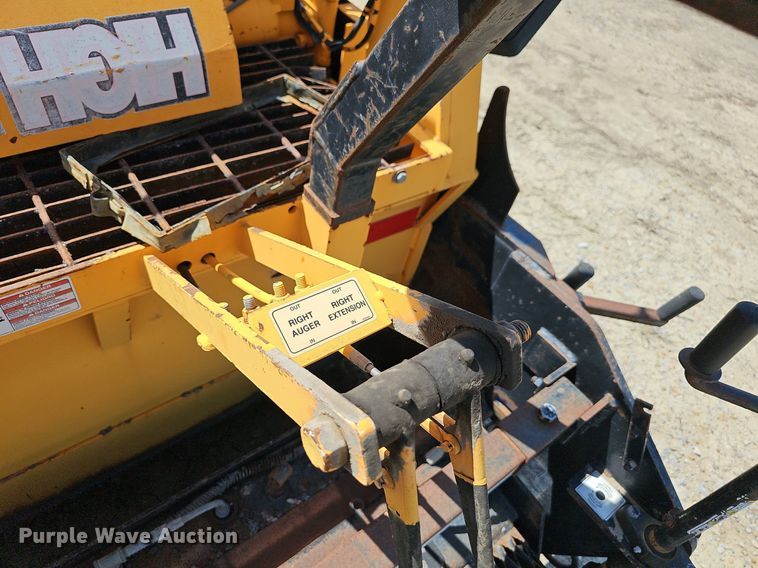 image for item LE9750 LeeBoy L8500T  paver