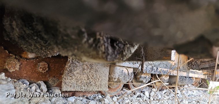 image for item LE9750 LeeBoy L8500T  paver