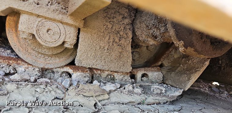 image for item LE9750 LeeBoy L8500T  paver