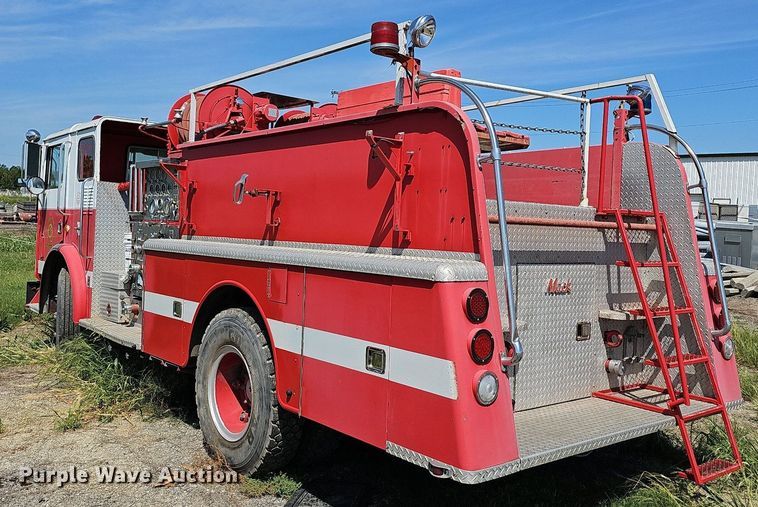 image for item LE9751 1982 Mack MC686F  pumper fire truck