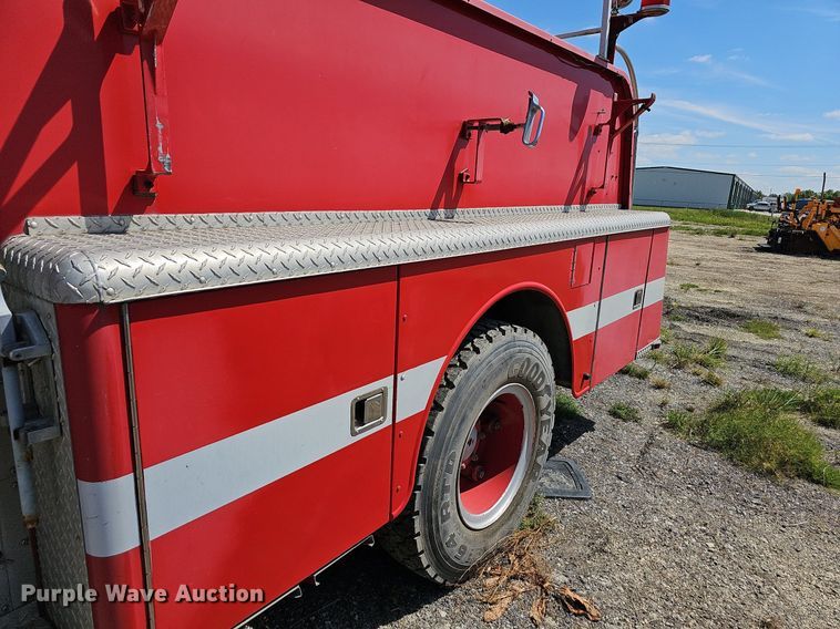 image for item LE9751 1982 Mack MC686F  pumper fire truck