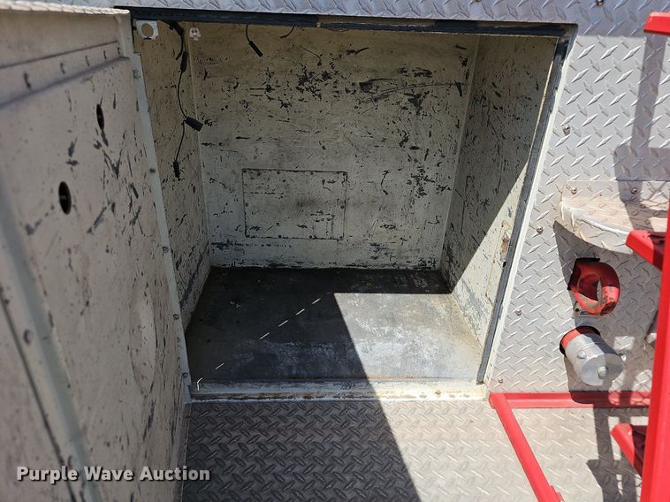 image for item LE9751 1982 Mack MC686F  pumper fire truck