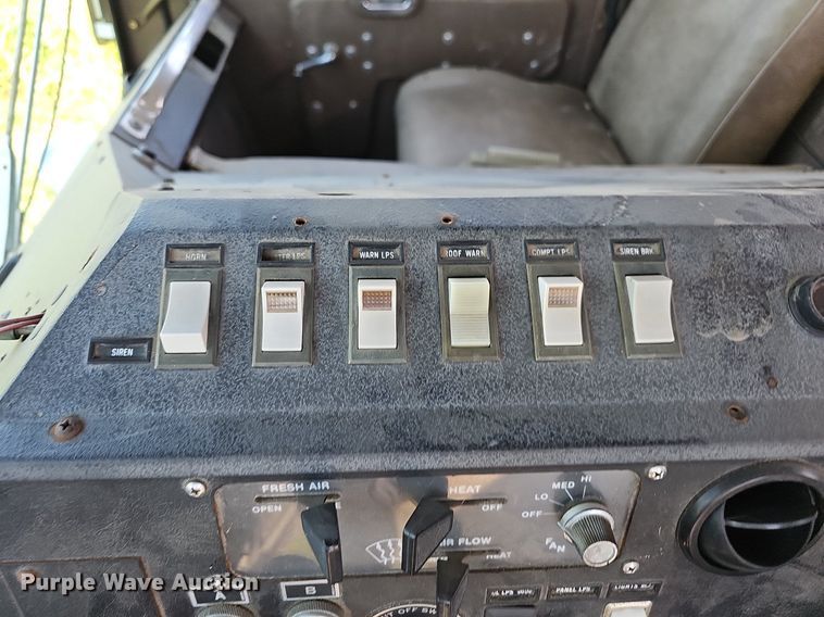 image for item LE9751 1982 Mack MC686F  pumper fire truck