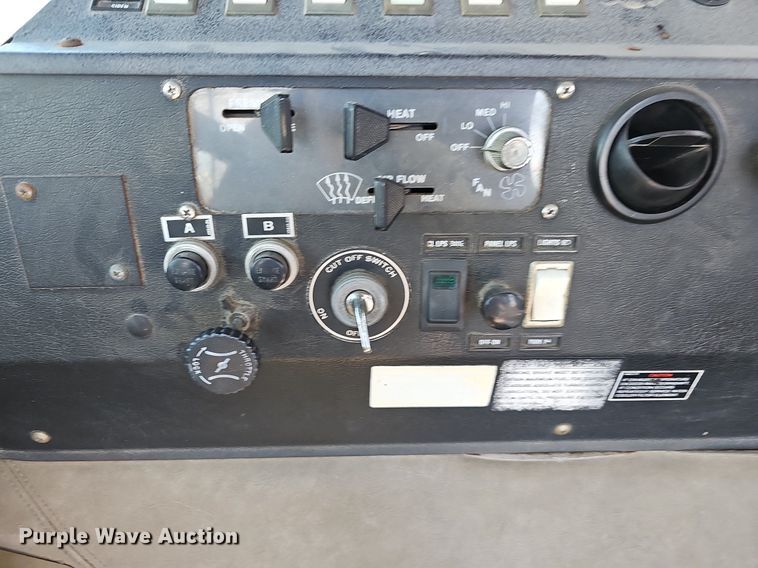 image for item LE9751 1982 Mack MC686F  pumper fire truck