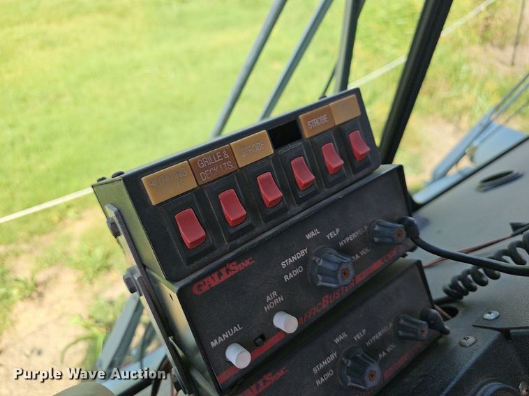 image for item LE9751 1982 Mack MC686F  pumper fire truck