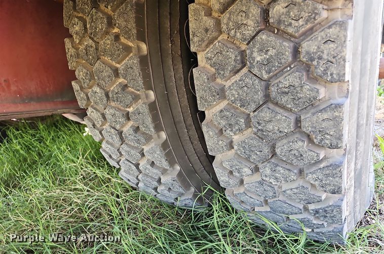 image for item LE9751 1982 Mack MC686F  pumper fire truck