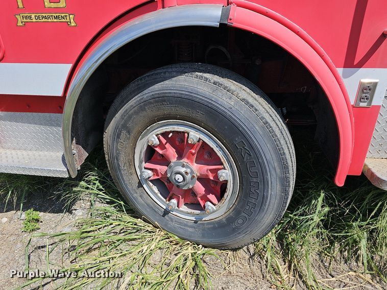 image for item LE9751 1982 Mack MC686F  pumper fire truck