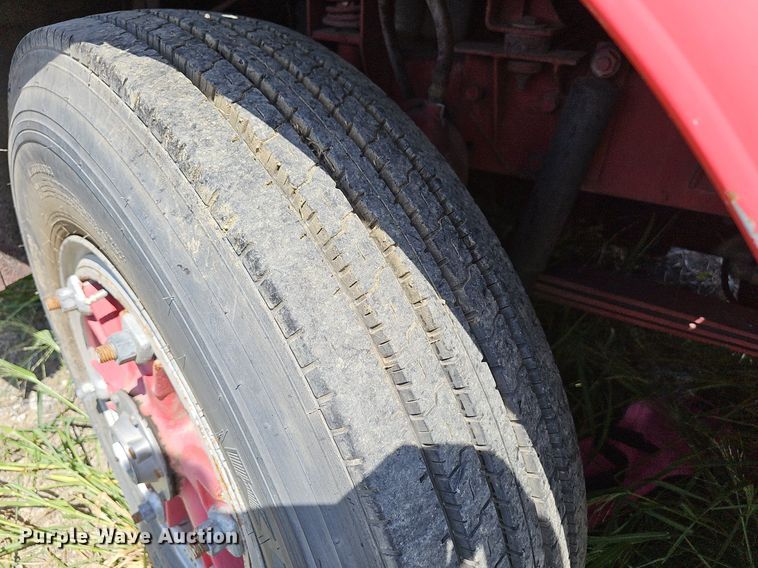 image for item LE9751 1982 Mack MC686F  pumper fire truck