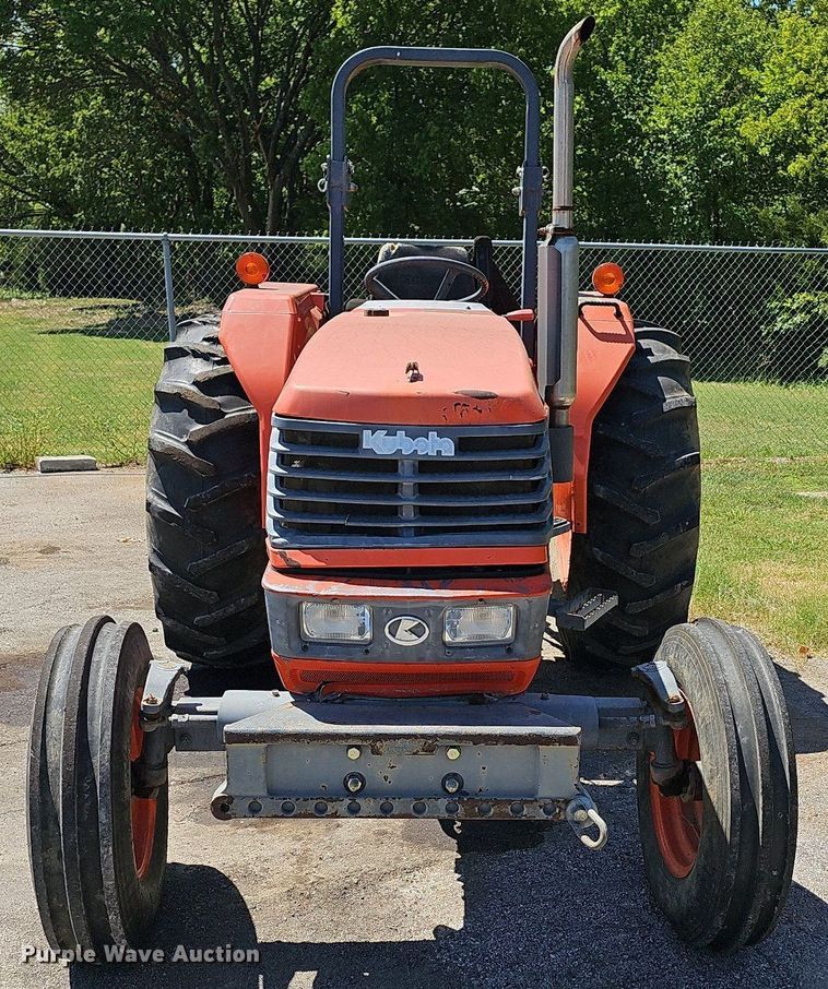 image for item LE9756 Kubota M4900  tractor