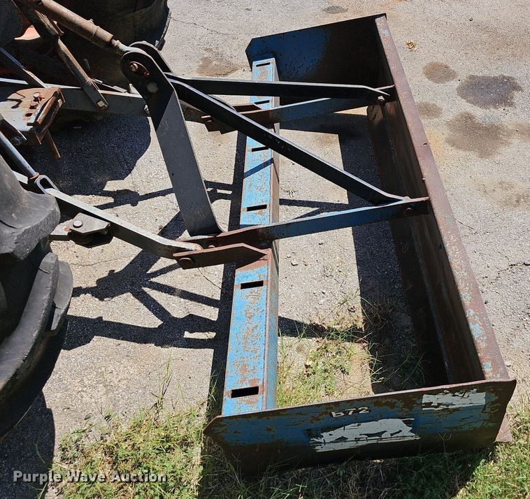 image for item LE9756 Kubota M4900  tractor