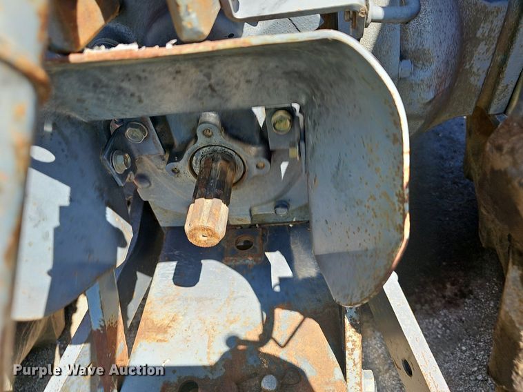 image for item LE9756 Kubota M4900  tractor