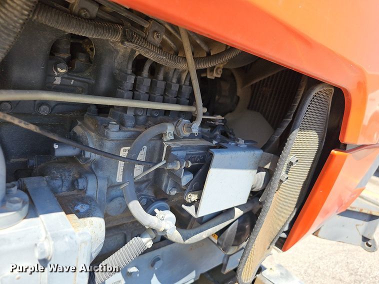 image for item LE9756 Kubota M4900  tractor