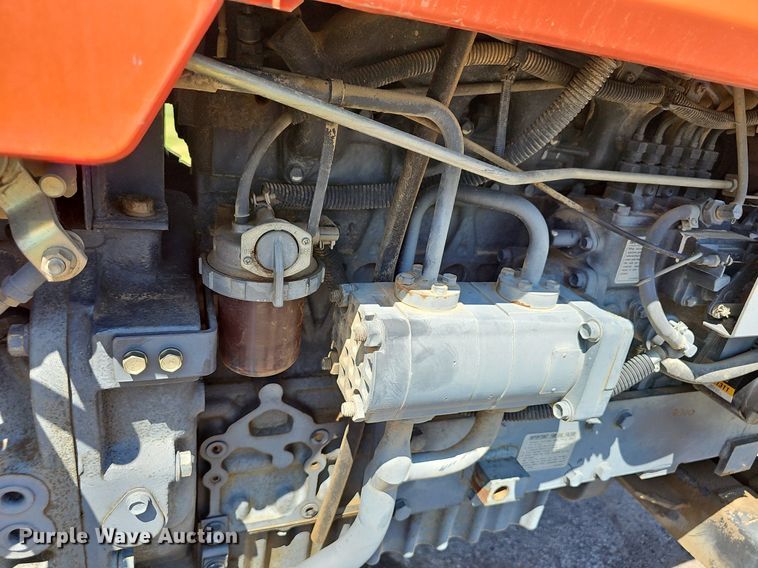 image for item LE9756 Kubota M4900  tractor