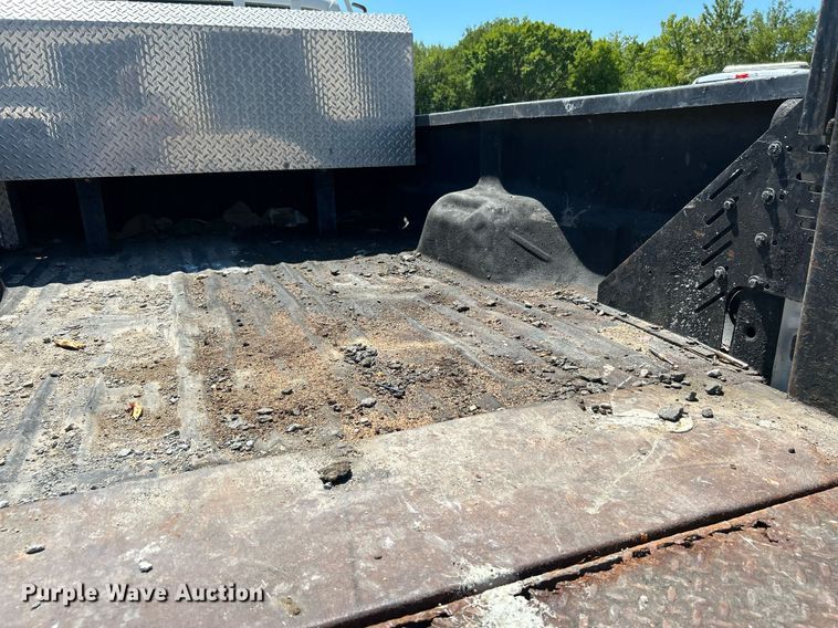 image for item LE9759 2012 Ford F350 Super Duty  SuperCab pickup truck