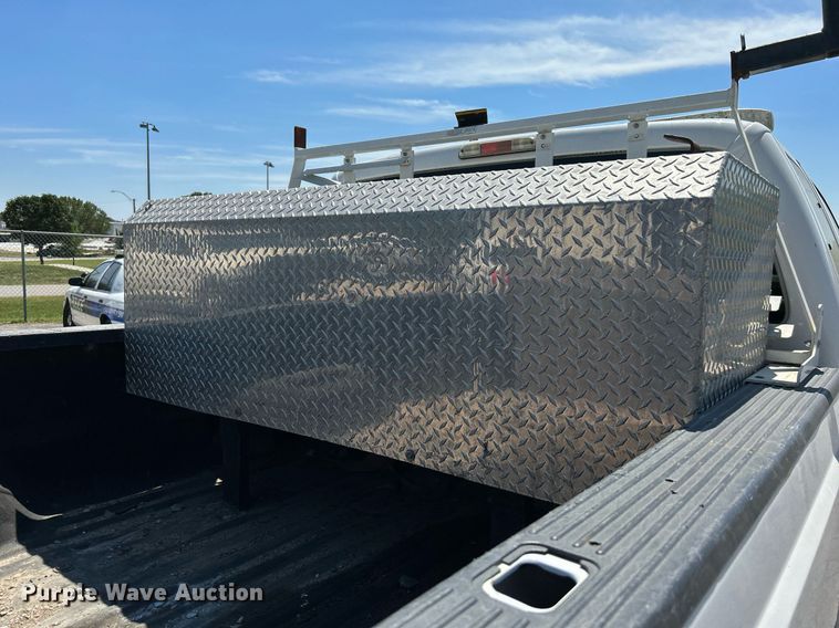 image for item LE9759 2012 Ford F350 Super Duty  SuperCab pickup truck