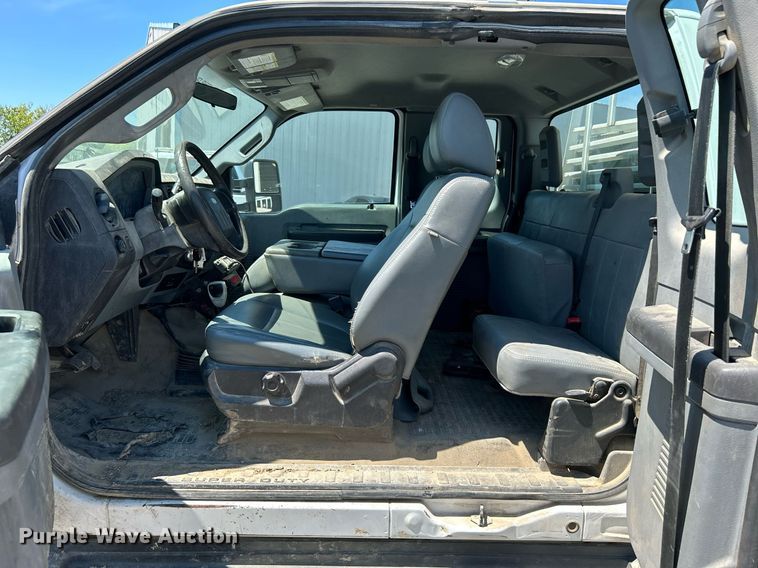 image for item LE9759 2012 Ford F350 Super Duty  SuperCab pickup truck