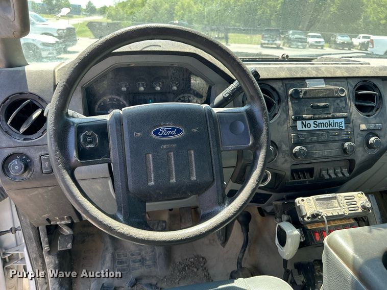 image for item LE9759 2012 Ford F350 Super Duty  SuperCab pickup truck