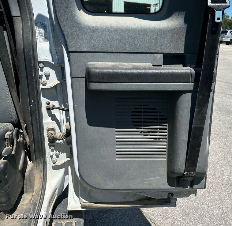 image for item LE9759 2012 Ford F350 Super Duty  SuperCab pickup truck