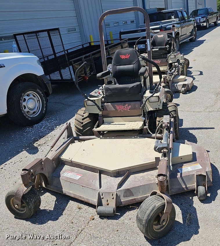 image for item LE9764 Grasshopper 932  ZTR lawn mower