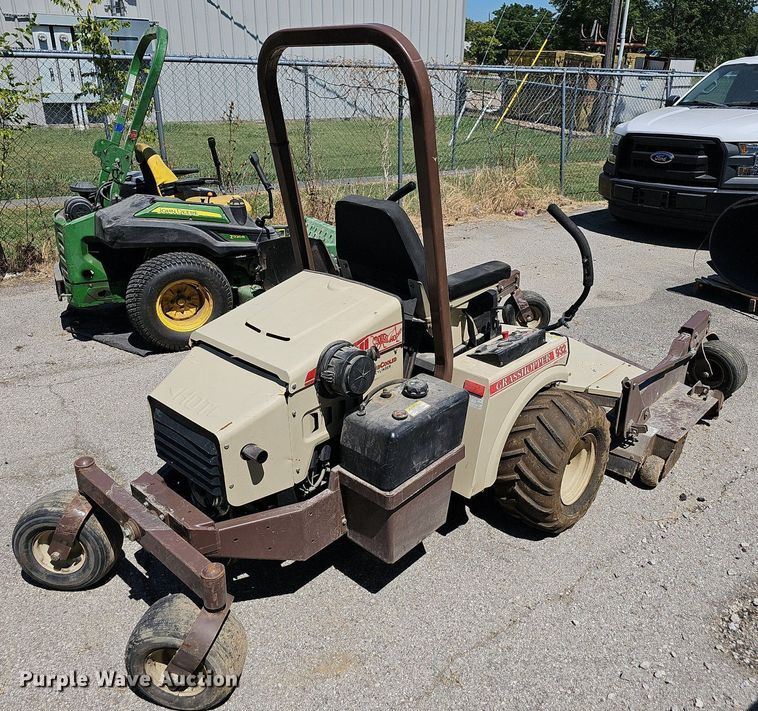 image for item LE9764 Grasshopper 932  ZTR lawn mower