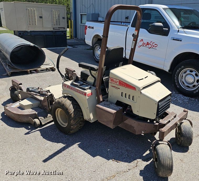 image for item LE9764 Grasshopper 932  ZTR lawn mower