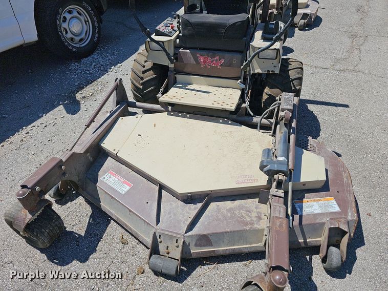 image for item LE9764 Grasshopper 932  ZTR lawn mower