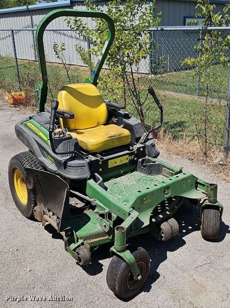 image for item LE9765 John Deere Z920R  ZTR lawn mower
