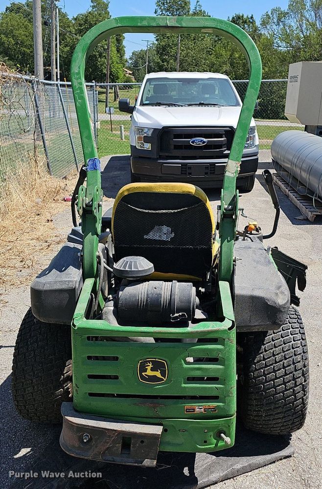 image for item LE9765 John Deere Z920R  ZTR lawn mower