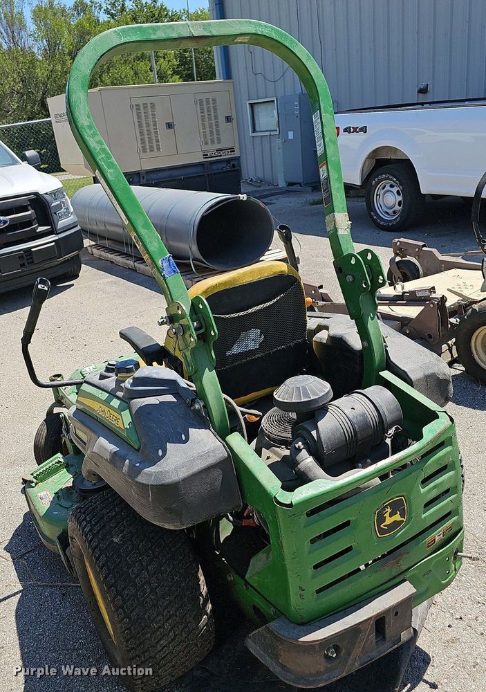 image for item LE9765 John Deere Z920R  ZTR lawn mower