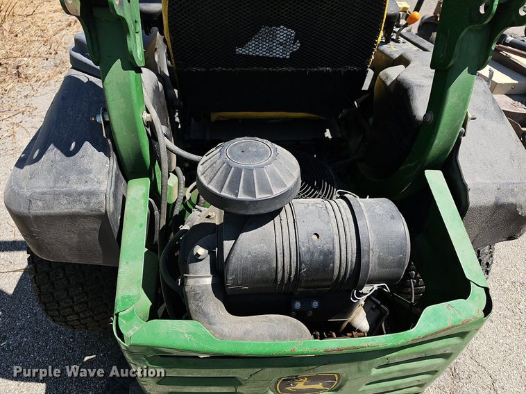 image for item LE9765 John Deere Z920R  ZTR lawn mower