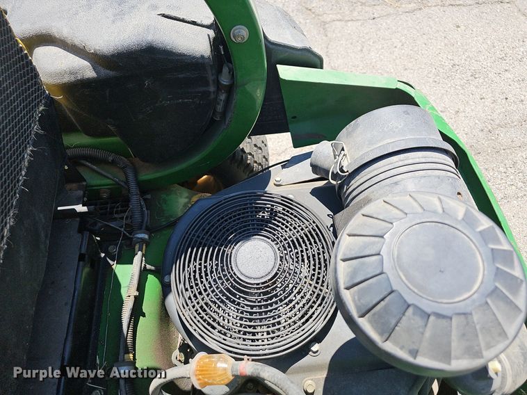 image for item LE9765 John Deere Z920R  ZTR lawn mower