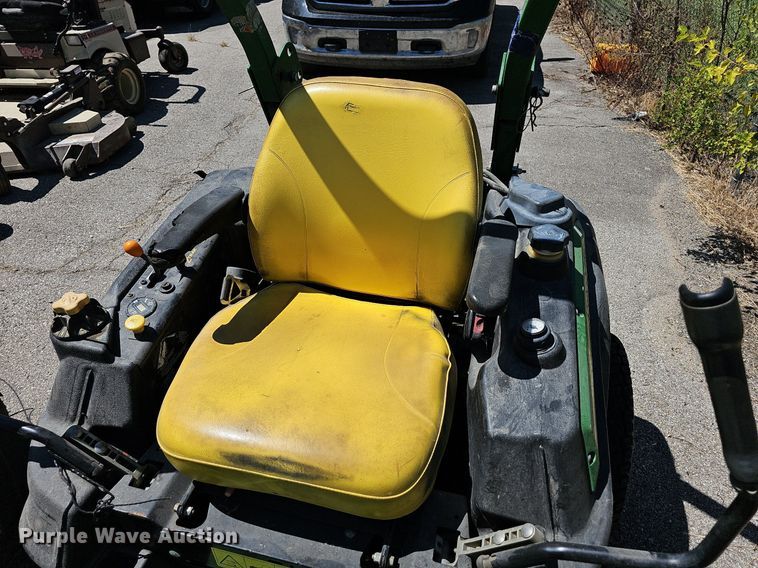 image for item LE9765 John Deere Z920R  ZTR lawn mower